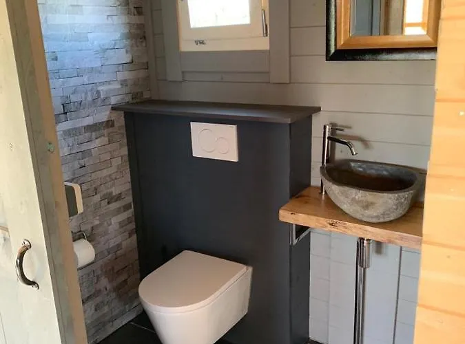 Fields 1216 Bed & Breakfast